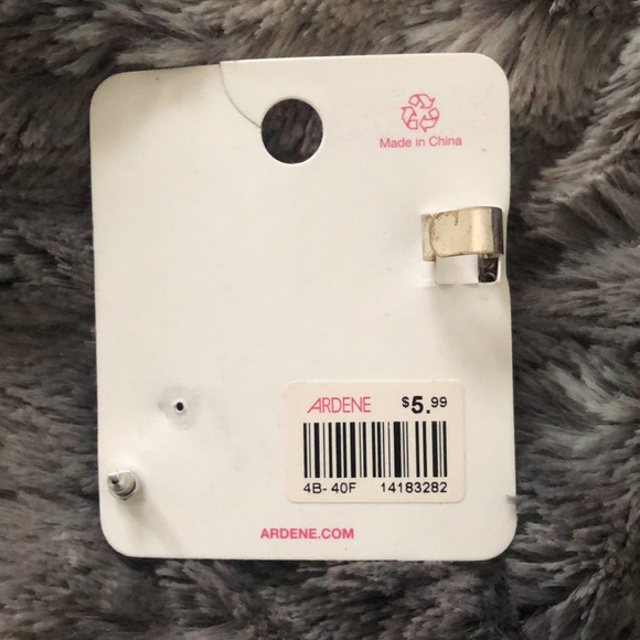 (3/$15) Necklace, Ear cuff, Bracelet Bundle !! - Picture 4 of 6